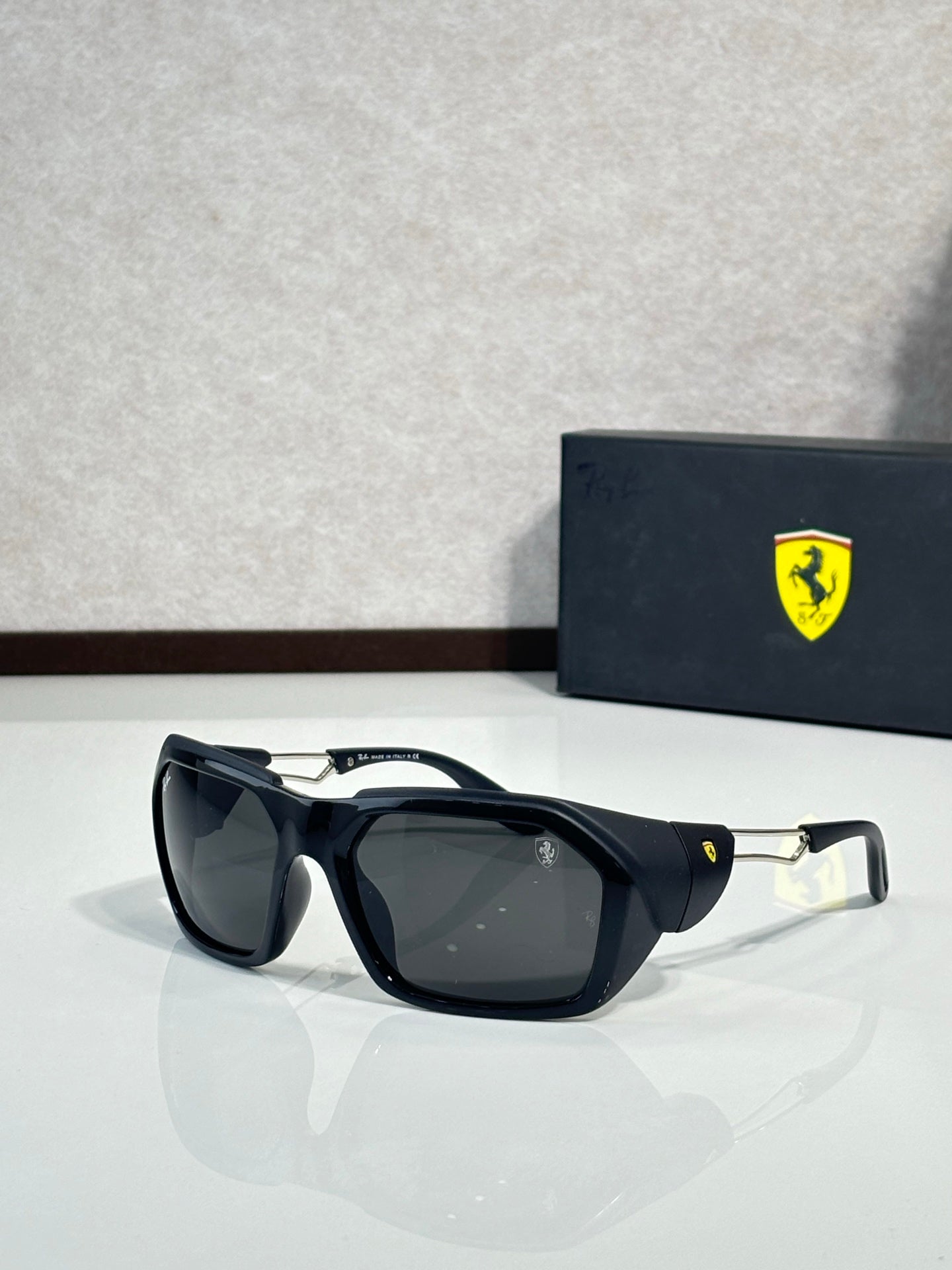 Ray-Ban RB4367M Sunglasses | Classic Square Frame | Unisex