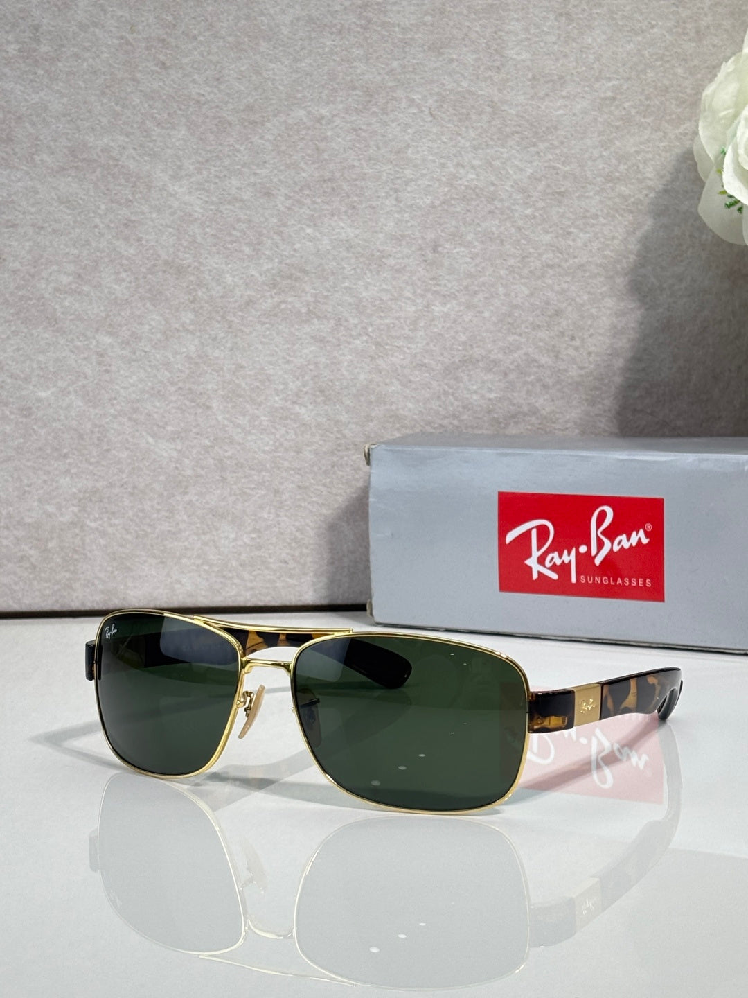 Ray-Ban RB3522 Sunglasses | Metal Frame | Unisex