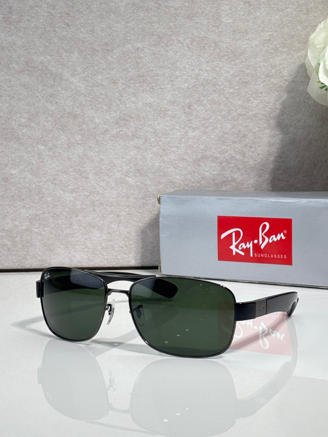 Ray-Ban RB3522 Sunglasses | Metal Frame | Unisex