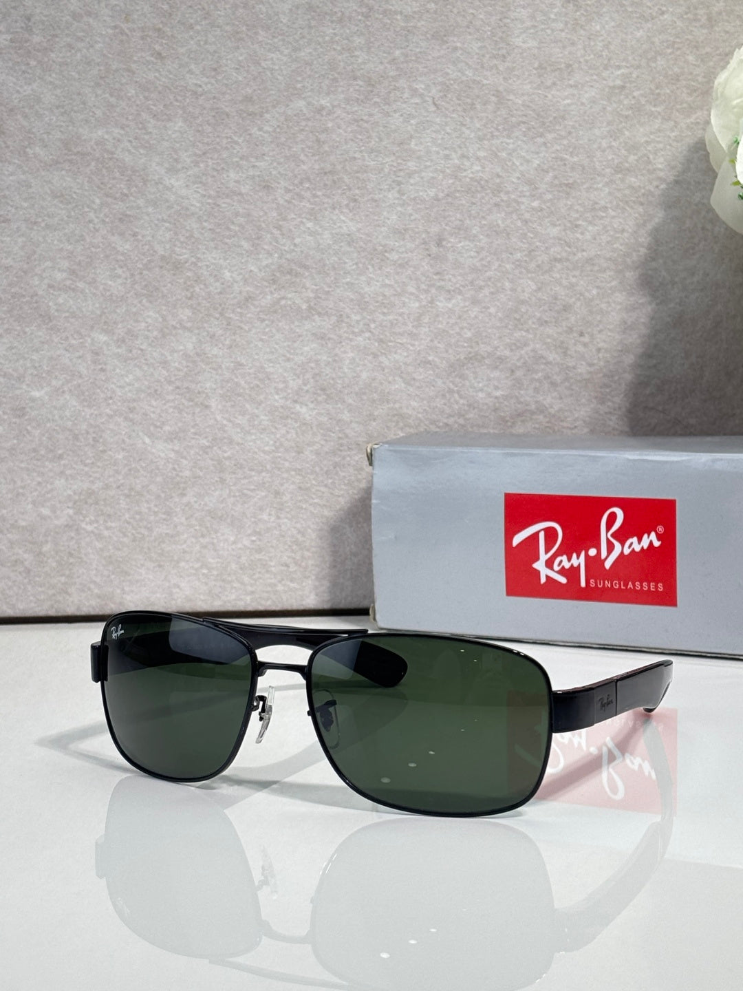 Ray-Ban RB3522 Sunglasses | Metal Frame | Unisex
