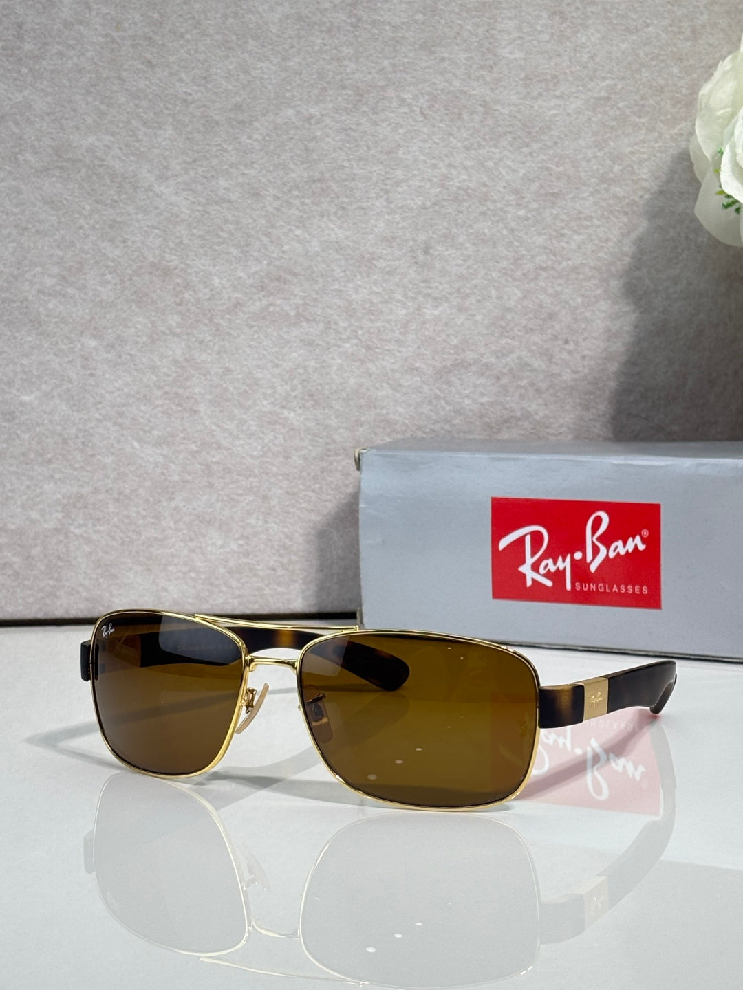 Ray-Ban RB3522 Sunglasses | Metal Frame | Unisex