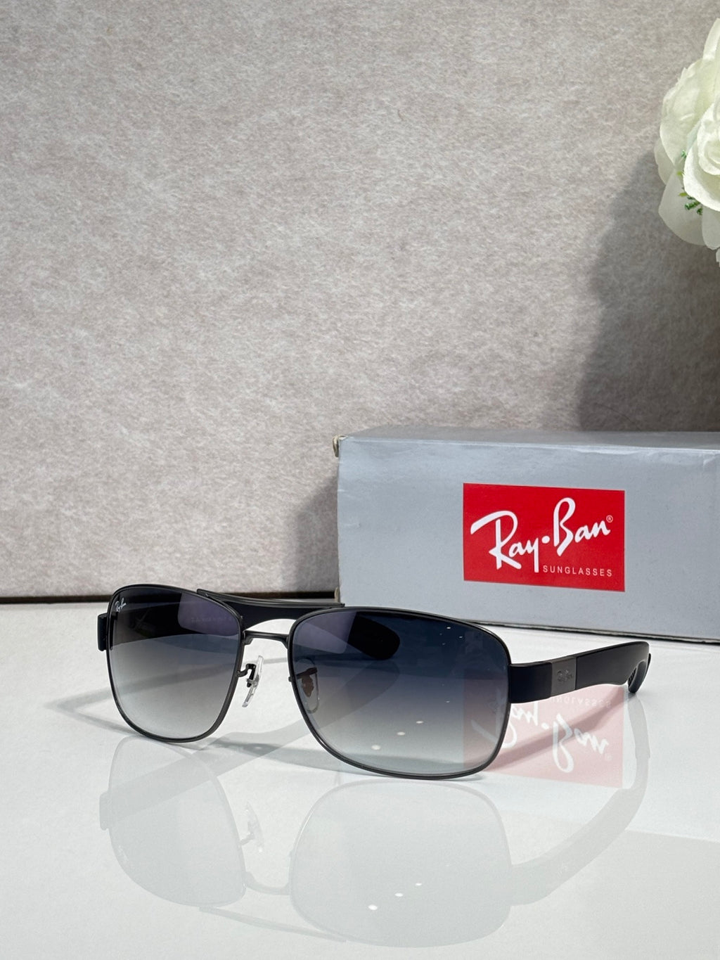 Ray-Ban RB3522 Sunglasses | Metal Frame | Unisex