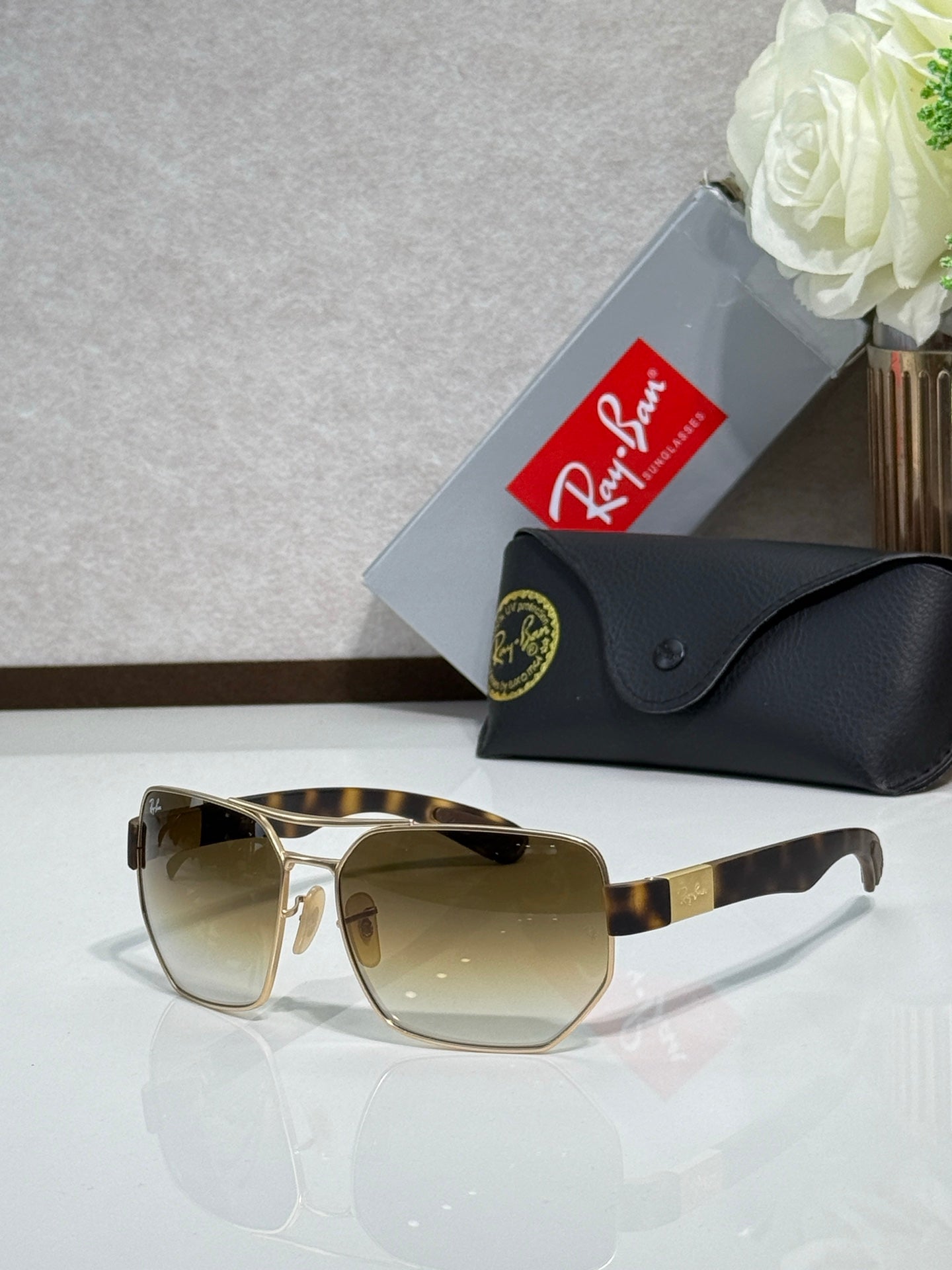 Ray-Ban RB3762 Sunglasses | Metal Frame | Unisex