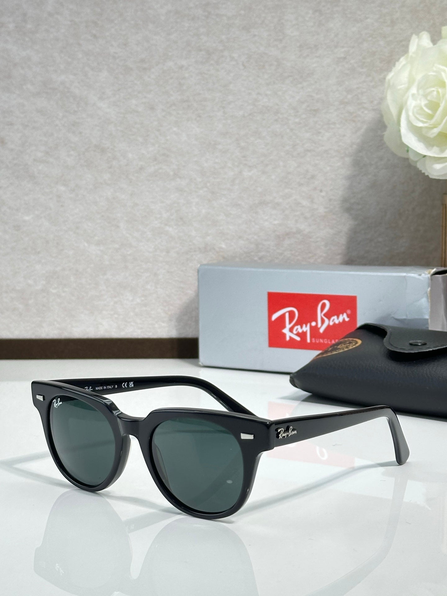 Ray-Ban RB2168 Wayfarer Reverse Sunglasses | Acetate Frame | UV400 | Unisex