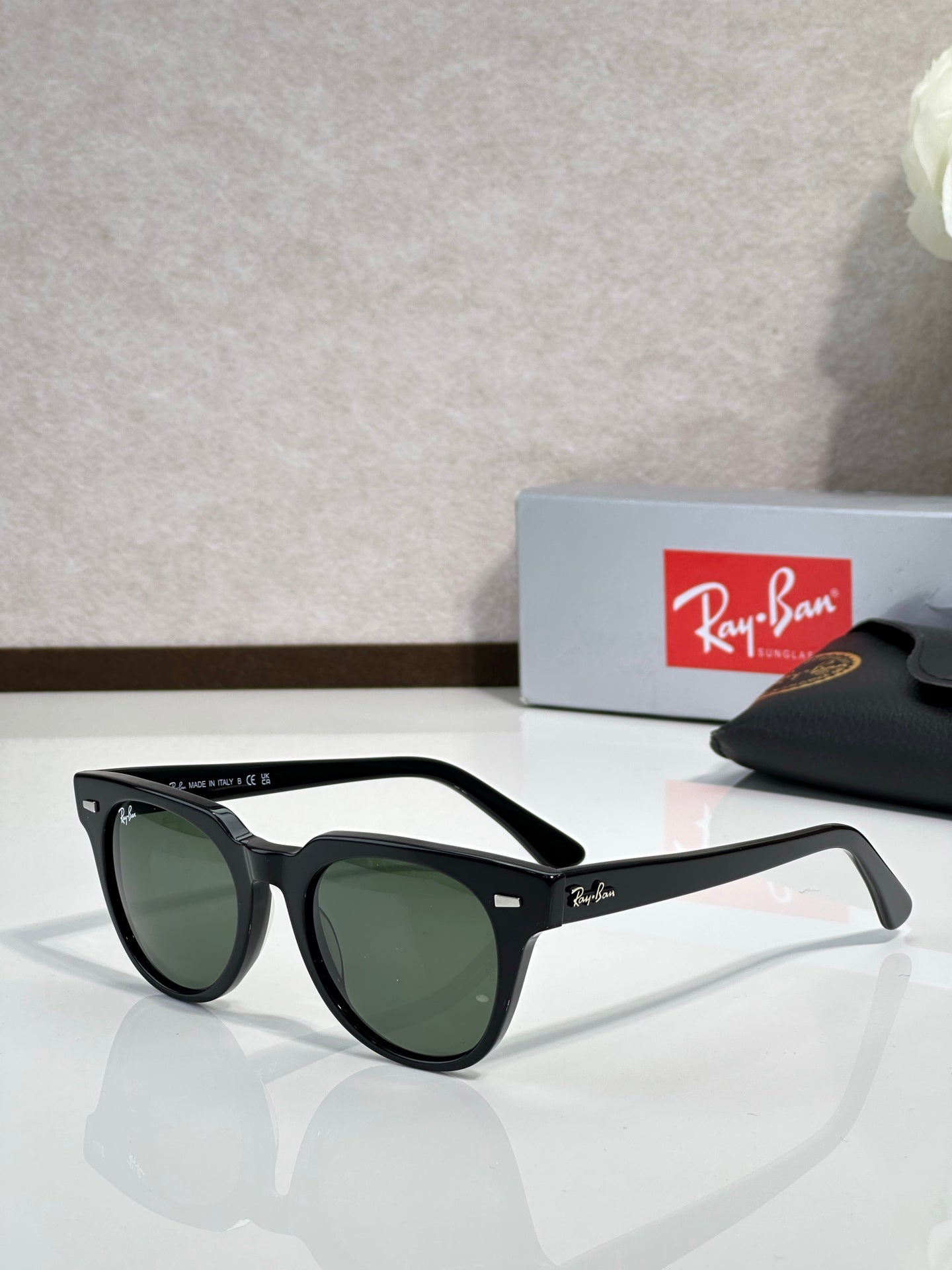Ray-Ban RB2168 Wayfarer Reverse Sunglasses | Acetate Frame | UV400 | Unisex