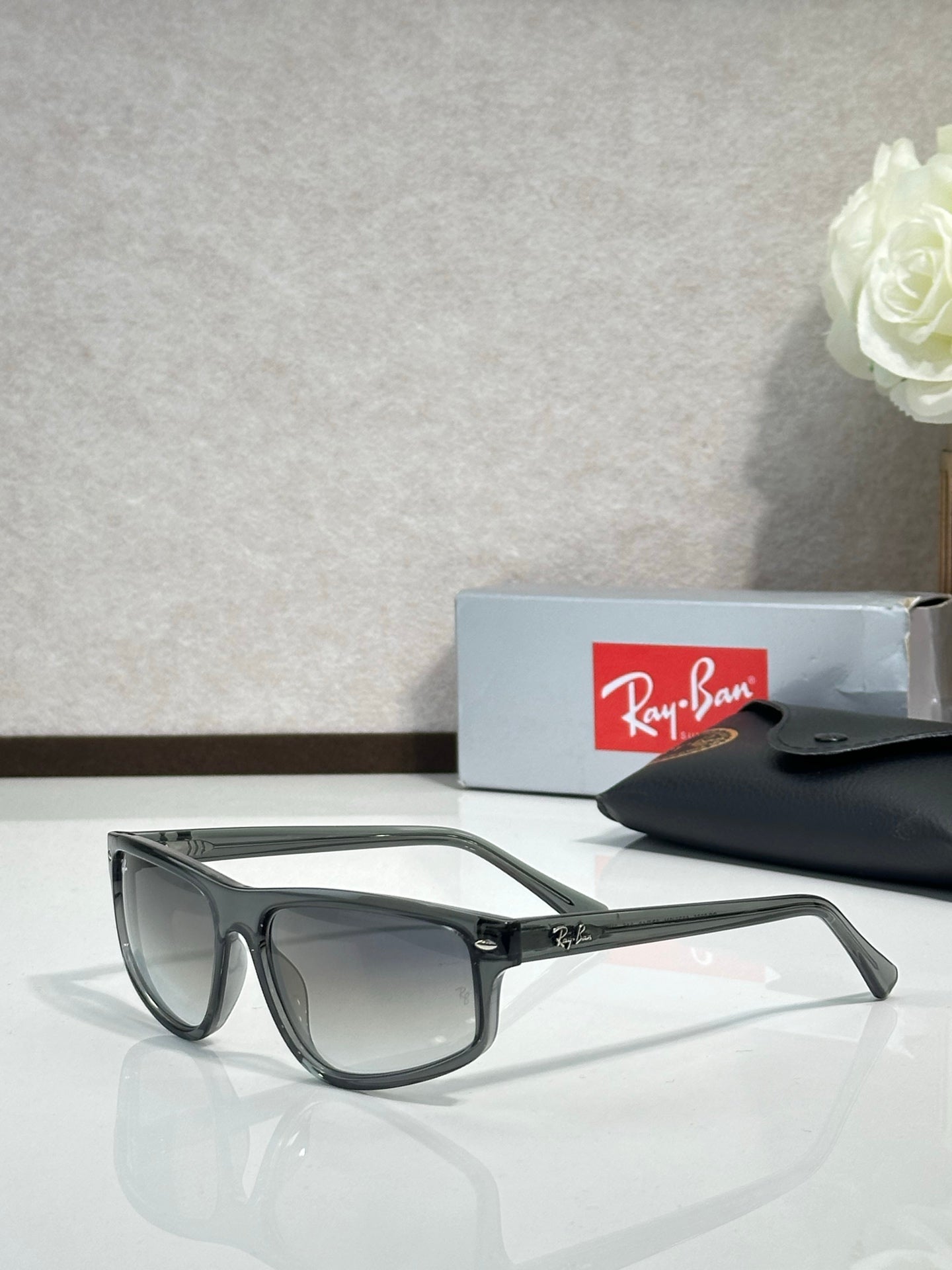 Ray-Ban RB2225 Wayfarer Sunglasses | Acetate Frame | UV400 | Unisex