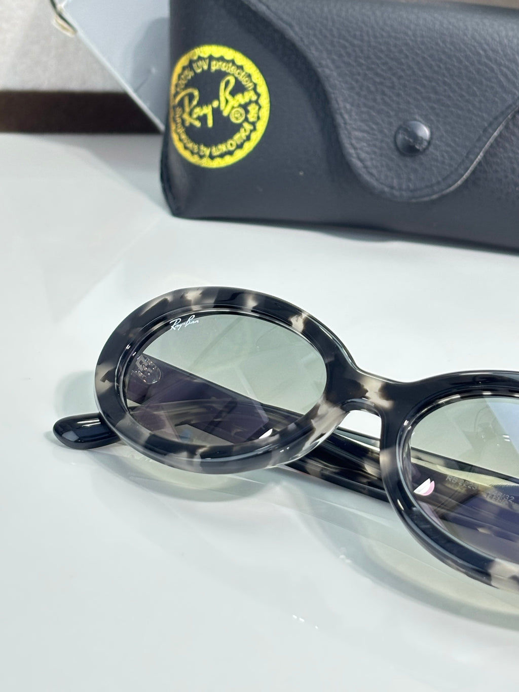 Ray-Ban RB2223 Wayfarer Sunglasses | Acetate Frame | UV400 | Unisex