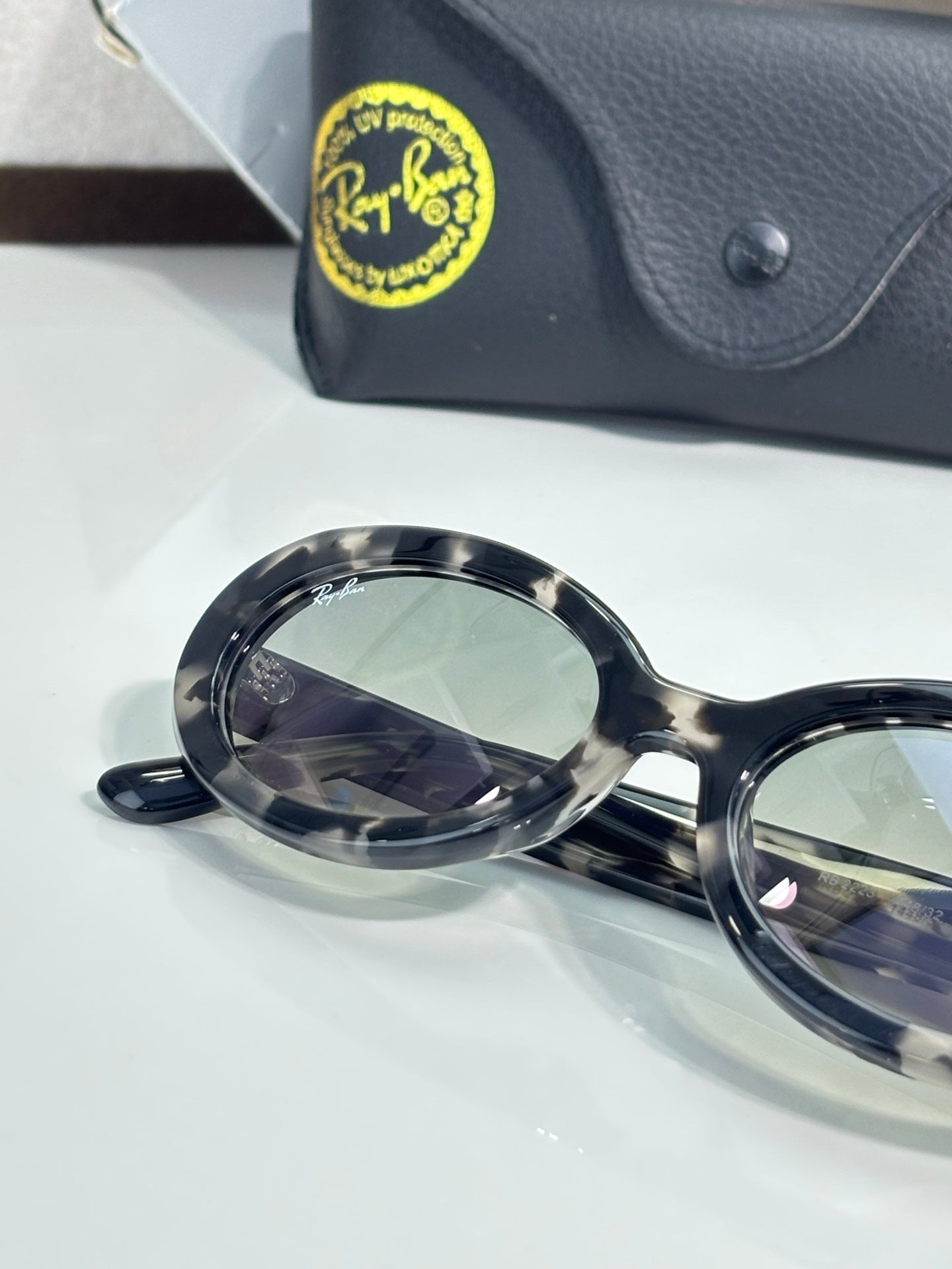 Ray-Ban RB2223 Wayfarer Sunglasses | Acetate Frame | UV400 | Unisex